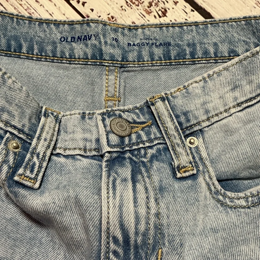 NWOT Old Navy Kids High Rise Baggy Flare. Size 10.